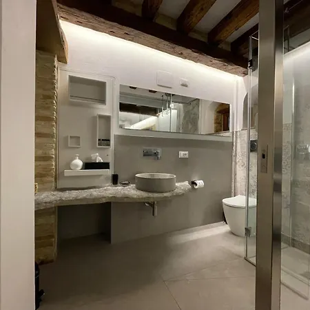 Apartamento Veniceloft 5minutefromrialto 10minutefromsanmarco 5minitestationtrain Infrontofcad'oro *