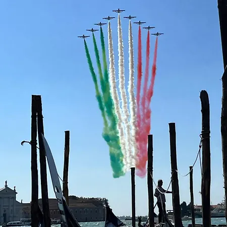 Veniceloft 5minutefromrialto 10minutefromsanmarco 5minitestationtrain Infrontofcad'oro Apartmán *