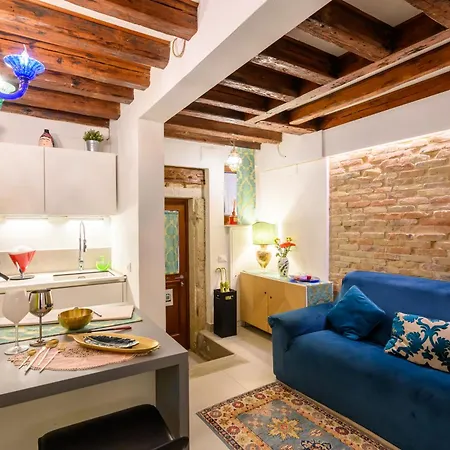 Veniceloft 5minutefromrialto 10minutefromsanmarco 5minitestationtrain Infrontofcad'oro Apartamento *