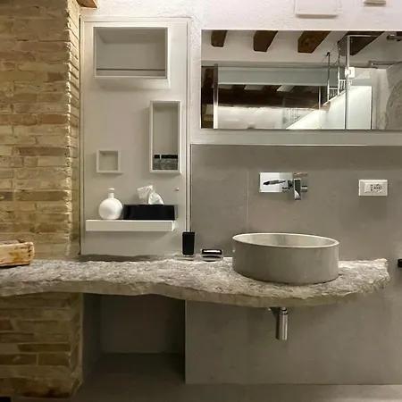 Apartman Veniceloft 5minutefromrialto 10minutefromsanmarco 5minitestationtrain Infrontofcad'oro *